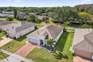 2751 Wadeview Loop, Saint Cloud, FL 34769 - Photo 16