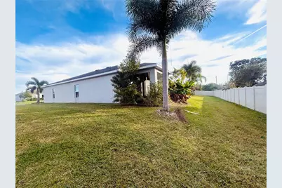 2751 Wadeview Loop, Saint Cloud, FL 34769 - Photo 6