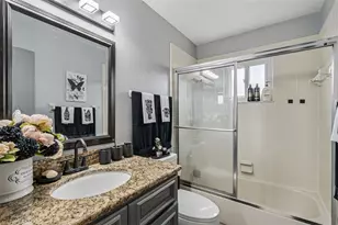 13031 Phoenix Woods Ln, Orlando, FL 32824 - Photo 14