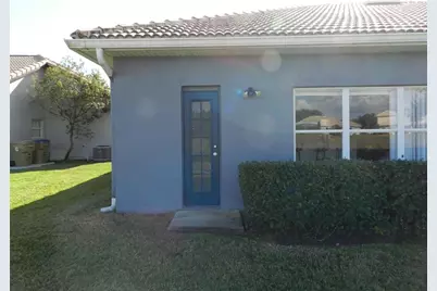 2641 Meadow View Court, Kissimmee, FL 34746 - Photo 8