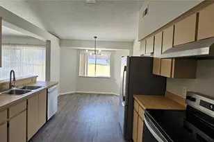 7848 Kensingham Ct, Orlando, FL 32835 - Photo 4