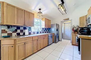 1820 Lost Lake Ct, Saint Cloud, FL 34771 - Photo 10