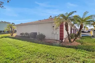 1810 Atrium Dr, Sun City Center, FL 33573 - Photo 34