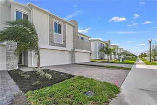 121 Bogey Dr, Davenport, FL 33896 - Photo 2