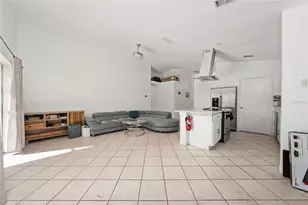 2044 Donegan Pl, Orlando, FL 32826 - Photo 12