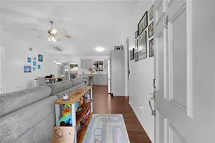 2324 Woodleaf Ct, Orlando, FL 32837 - Photo 4