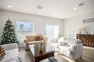 4986 Prairie Preserve Run, Saint Cloud, FL 34772 - Photo 4