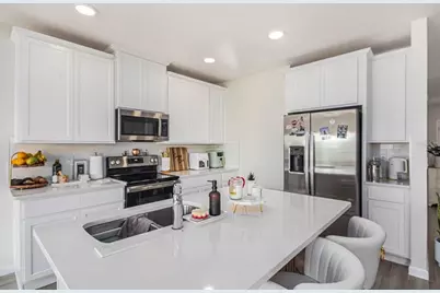 4986 Prairie Preserve Run, Saint Cloud, FL 34772 - Photo 8