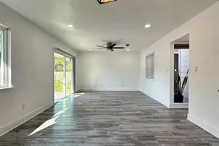 516 Pigeon Cir, Orlando, FL 32825 - Photo 12