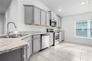 860 Vienna Dr, Winter Haven, FL 33884 - Photo 10