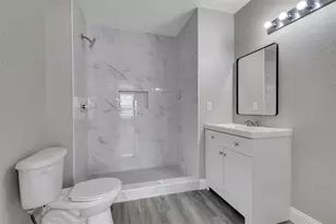 4002 Venetian Bay Dr, Kissimmee, FL 34741 - Photo 18