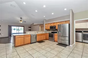 1201 Creekview Ct, Saint Cloud, FL 34772 - Photo 10