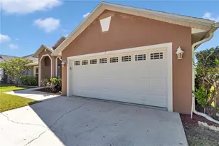 1201 Creekview Ct, Saint Cloud, FL 34772 - Photo 4