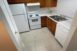 1918 Crystal Grove Dr, Lakeland, FL 33801 - Photo 4