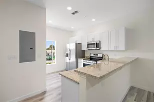 262 Royal Palm Dr, Kissimmee, FL 34743 - Photo 8