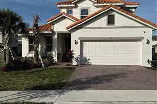 380 Cabello Dr, Davenport, FL 33837 - Photo 2