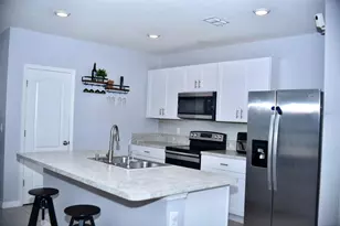 1828 Katz Crossing Dr, Kissimmee, FL 34744 - Photo 2