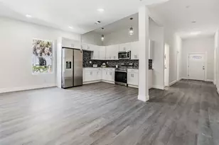 703 E Lake Ave, Tampa, FL 33603 - Photo 10