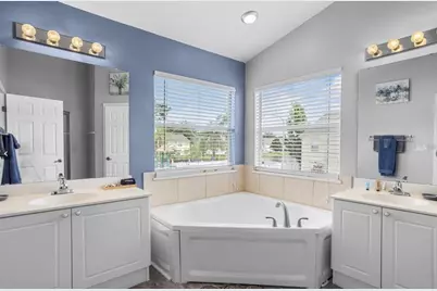 2867 Club Cortile Circle, Kissimmee, FL 34746 - Photo 12