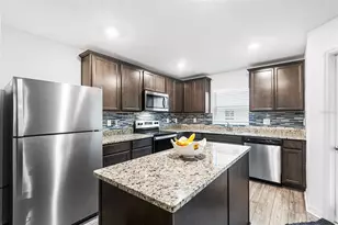 5327 New Friendship Pl, Tampa, FL 33619 - Photo 8