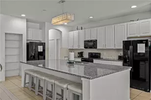 2612 Yountville Ave, Kissimmee, FL 34741 - Photo 4