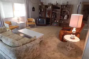 498 Longwood Dr, Venice, FL 34285 - Photo 2