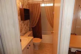 498 Longwood Dr, Venice, FL 34285 - Photo 6