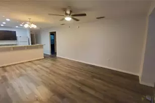 284 Gardner Ln, Kissimmee, FL 34743 - Photo 4