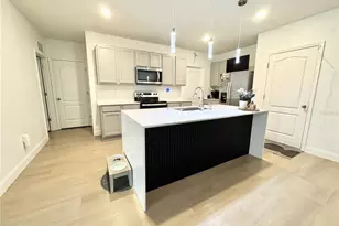 1388 Berry Ln, Davenport, FL 33837 - Photo 4