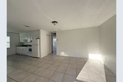 698 Michigan Court #4, Saint Cloud, FL 34769 - Photo 6