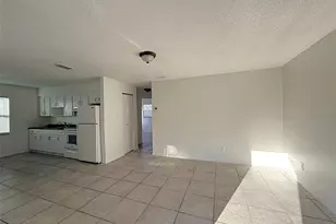 698 Michigan Ct, Saint Cloud, FL 34769 - Photo 6