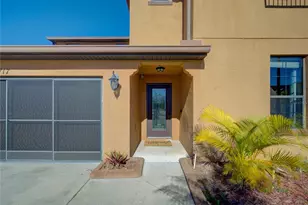 2717 Eagle Cliff Dr, Kissimmee, FL 34746 - Photo 4