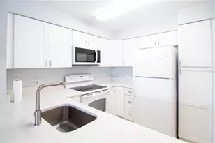 14036 Fairway Island Dr Unit, Orlando, FL 32837 - Photo 6