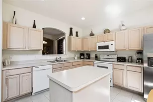 2691 La Isla Ct, Kissimmee, FL 34747 - Photo 10