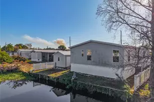 1824 Riverside Dr, Moore Haven, FL 33471 - Photo 52