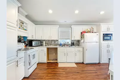 1824 Riverside Drive, Moore Haven, FL 33471 - Photo 16