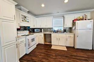 1824 Riverside Dr, Moore Haven, FL 33471 - Photo 8