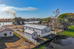 1824 Riverside Dr, Moore Haven, FL 33471 - Photo 54