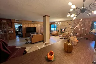 9279 Silver Lake Dr, Leesburg, FL 34788 - Photo 6