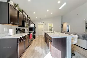 389 St Georges Cir, Eagle Lake, FL 33839 - Photo 8