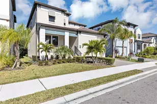 1115 Seagrape Dr, Ruskin, FL 33570 - Photo 2