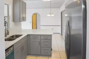 2421 Queenswood Cir, Kissimmee, FL 34743 - Photo 10