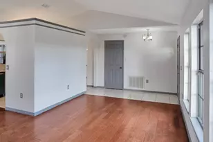 2421 Queenswood Cir, Kissimmee, FL 34743 - Photo 8