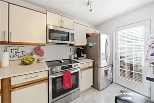 38 Silver Swan Ct, Kissimmee, FL 34743 - Photo 4