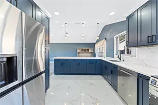 2737 Foxwood Ct, Orlando, FL 32818 - Photo 8