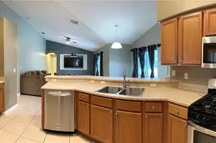 16016 Blossom Hill Loop, Clermont, FL 34714 - Photo 4