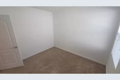 1725 Wallace Manor Loop, Winter Haven, FL 33880 - Photo 10