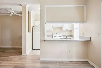 860 N Orange Avenue #219, Orlando, FL 32801 - Photo 8