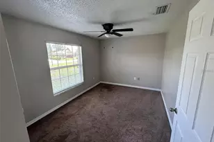 3175 Victoria Dr, Kissimmee, FL 34746 - Photo 6