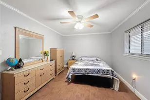 209 1st St, Tavares, FL 32778 - Photo 12